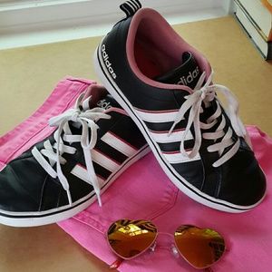 Adidas Pink and Black Tennis Shoes